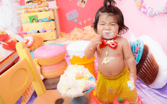 LOVST勝どきリバーサイド店のスマッシュケーキ(1歳誕生日)写真